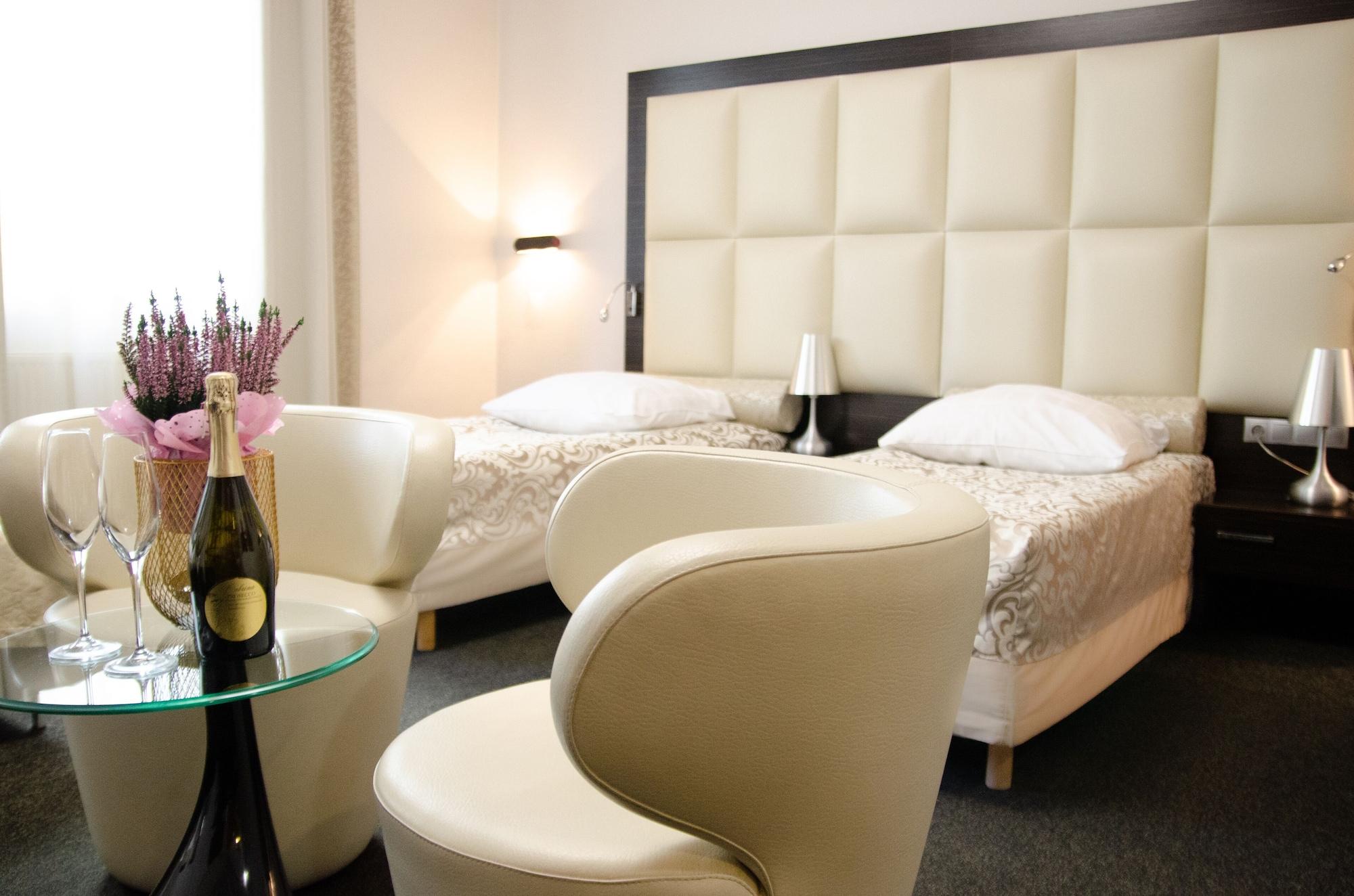 Hotel Atrium คราคูฟ ภายนอก รูปภาพ