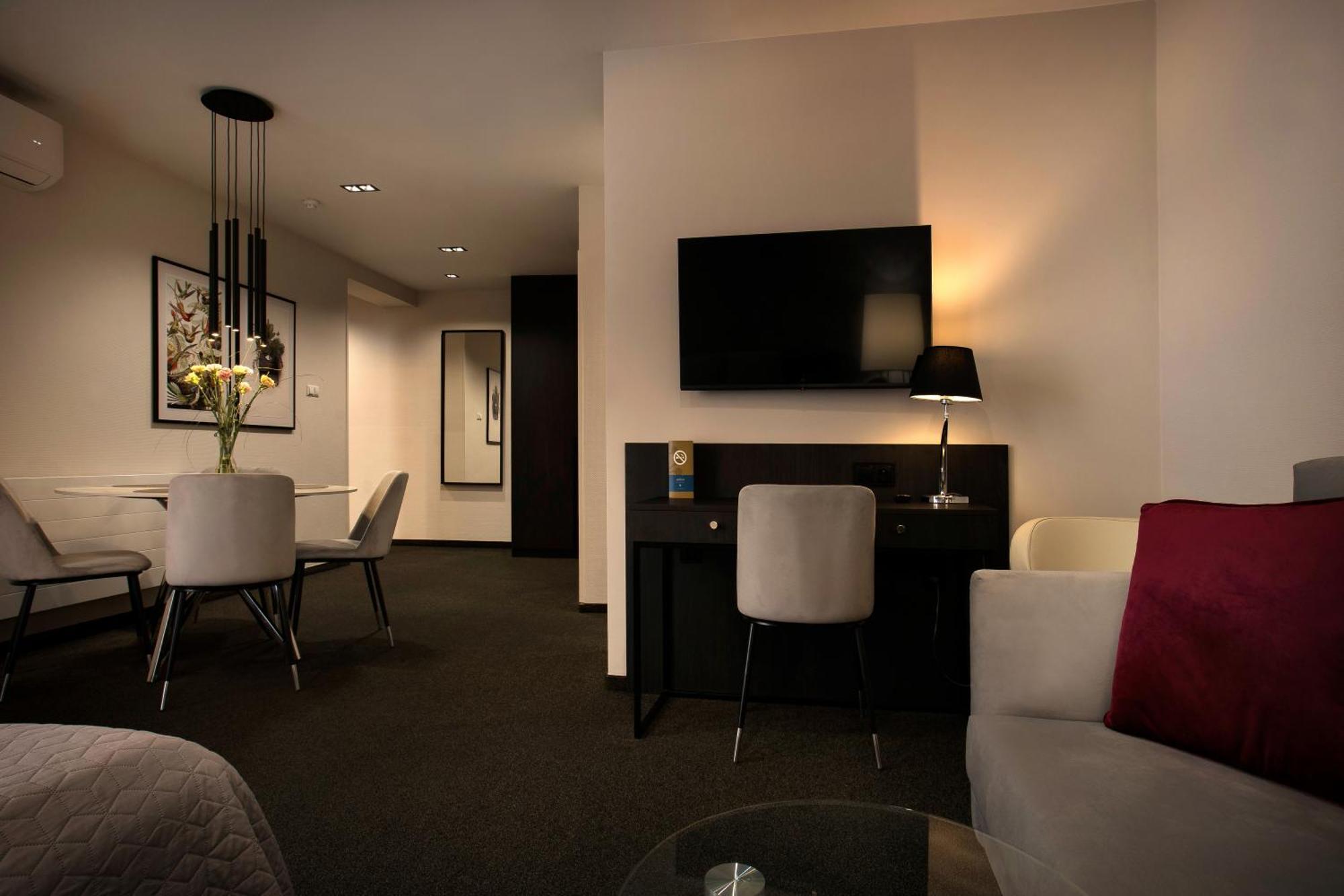 Hotel Atrium คราคูฟ ภายนอก รูปภาพ