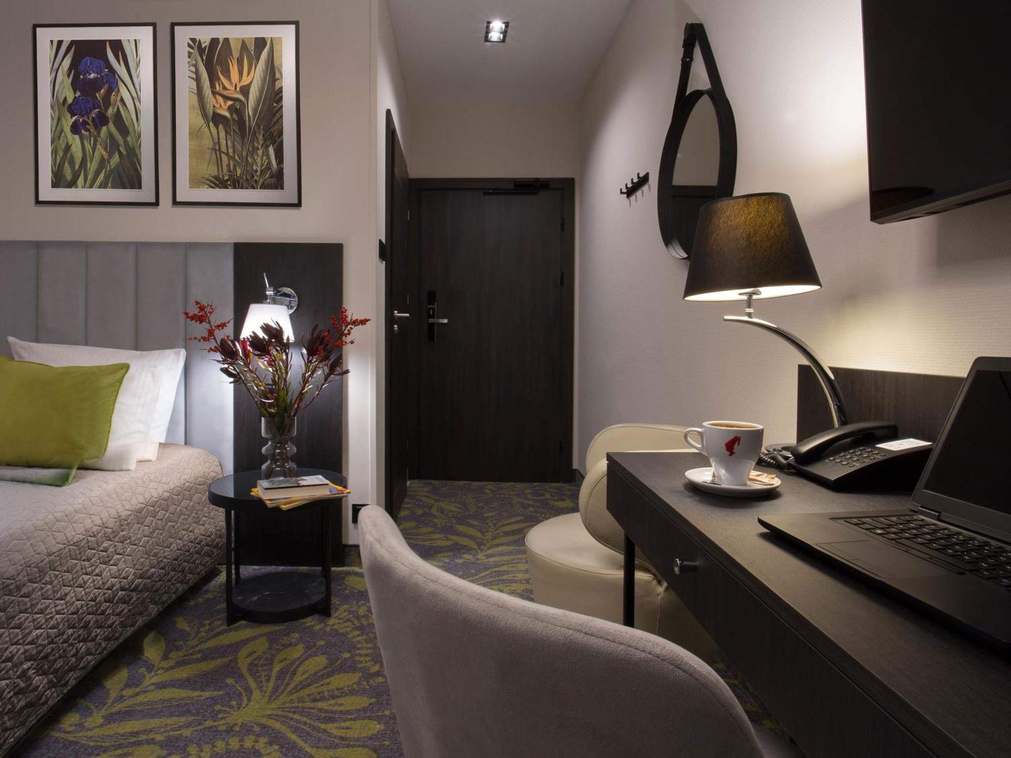 Hotel Atrium คราคูฟ ภายนอก รูปภาพ