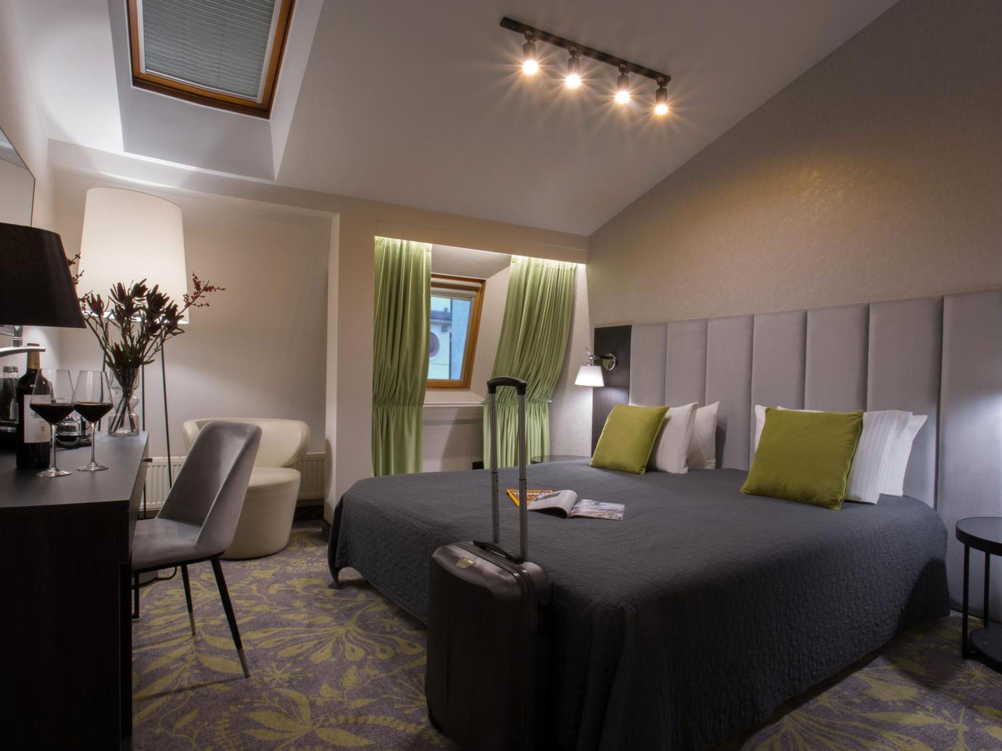 Hotel Atrium คราคูฟ ภายนอก รูปภาพ